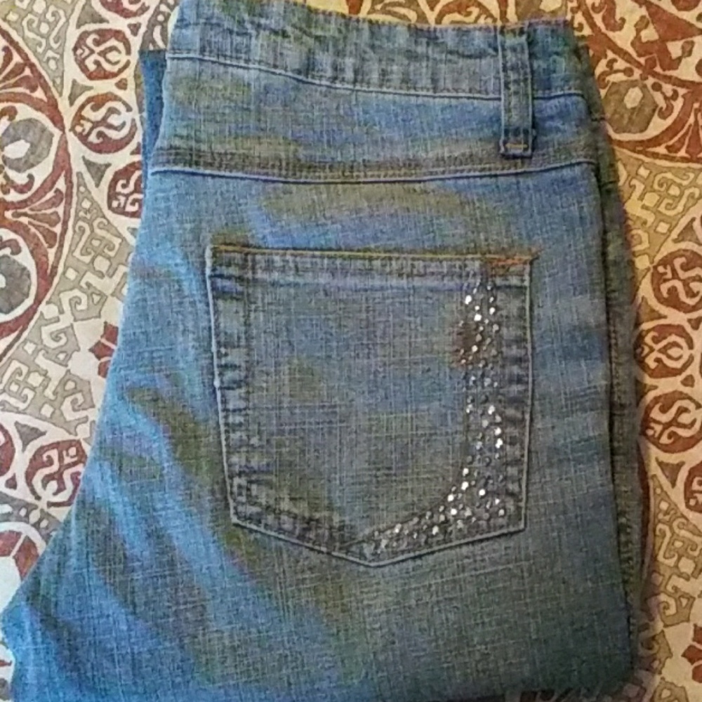 Apollo Jeans